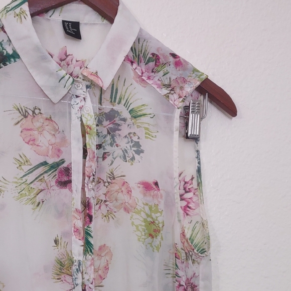 SLIGHTLY USED UNKNOWN BRAND FLORAL SLEEVELESS BLOUSE SIZE 10 MULTI COLOR - Picture 4 of 9